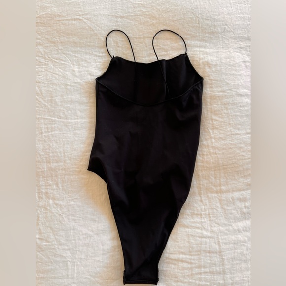 the sculpting C in black compression - Picture 3 of 3